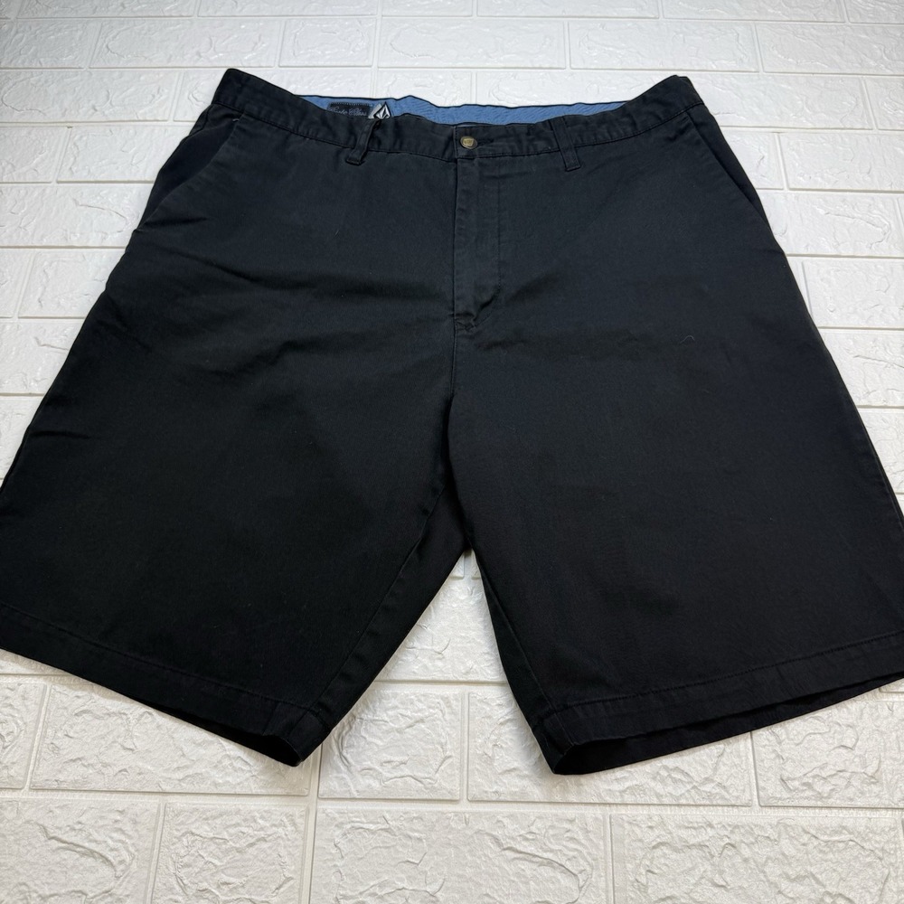 Volcom Corpo Class men’s black casual flat solid shorts 38